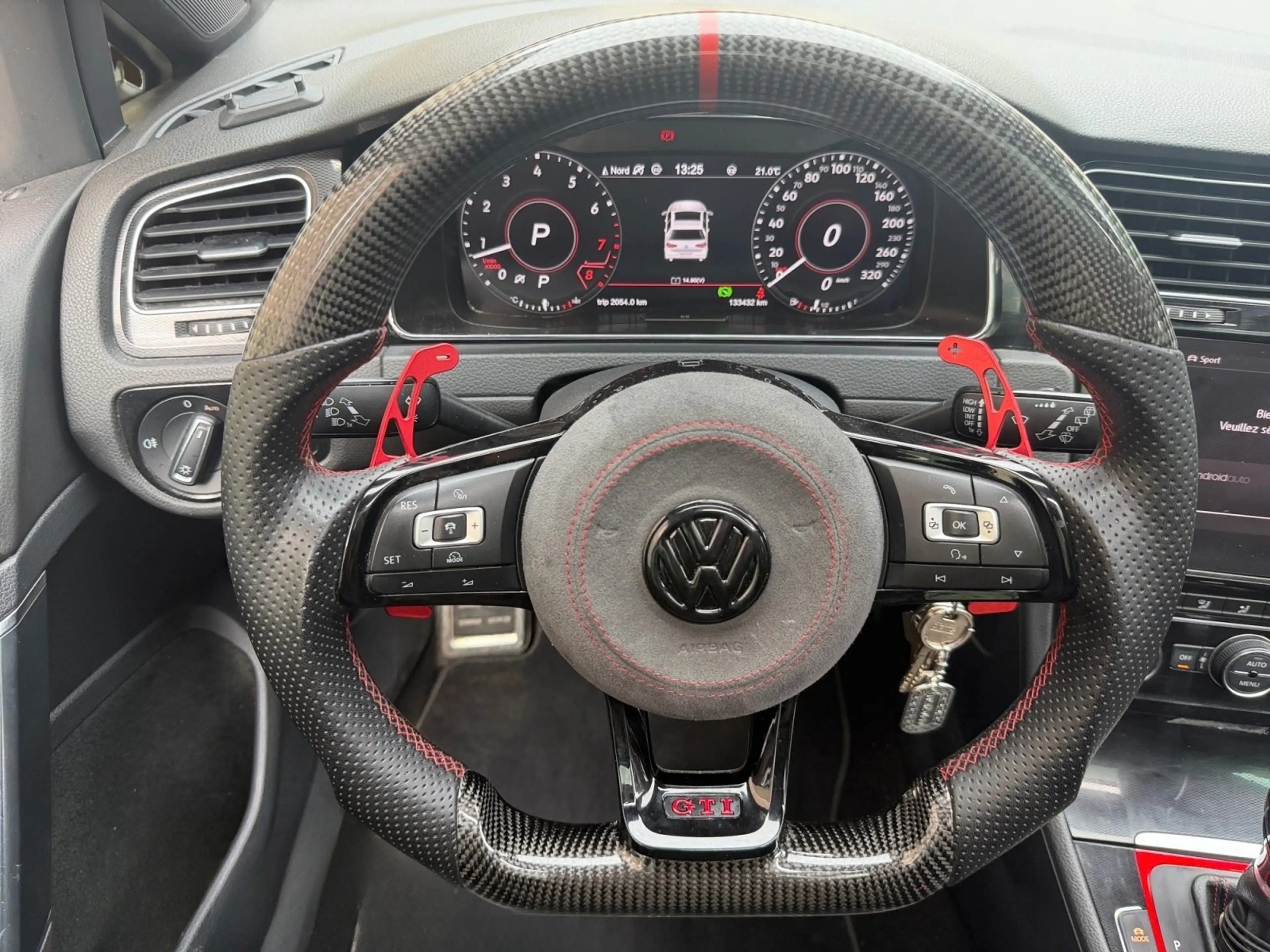 Volkswagen Golf GTI Performance / Ciel étoilé / Toit panoramique / Garantie 12 Mois valable chez VW — photo 15