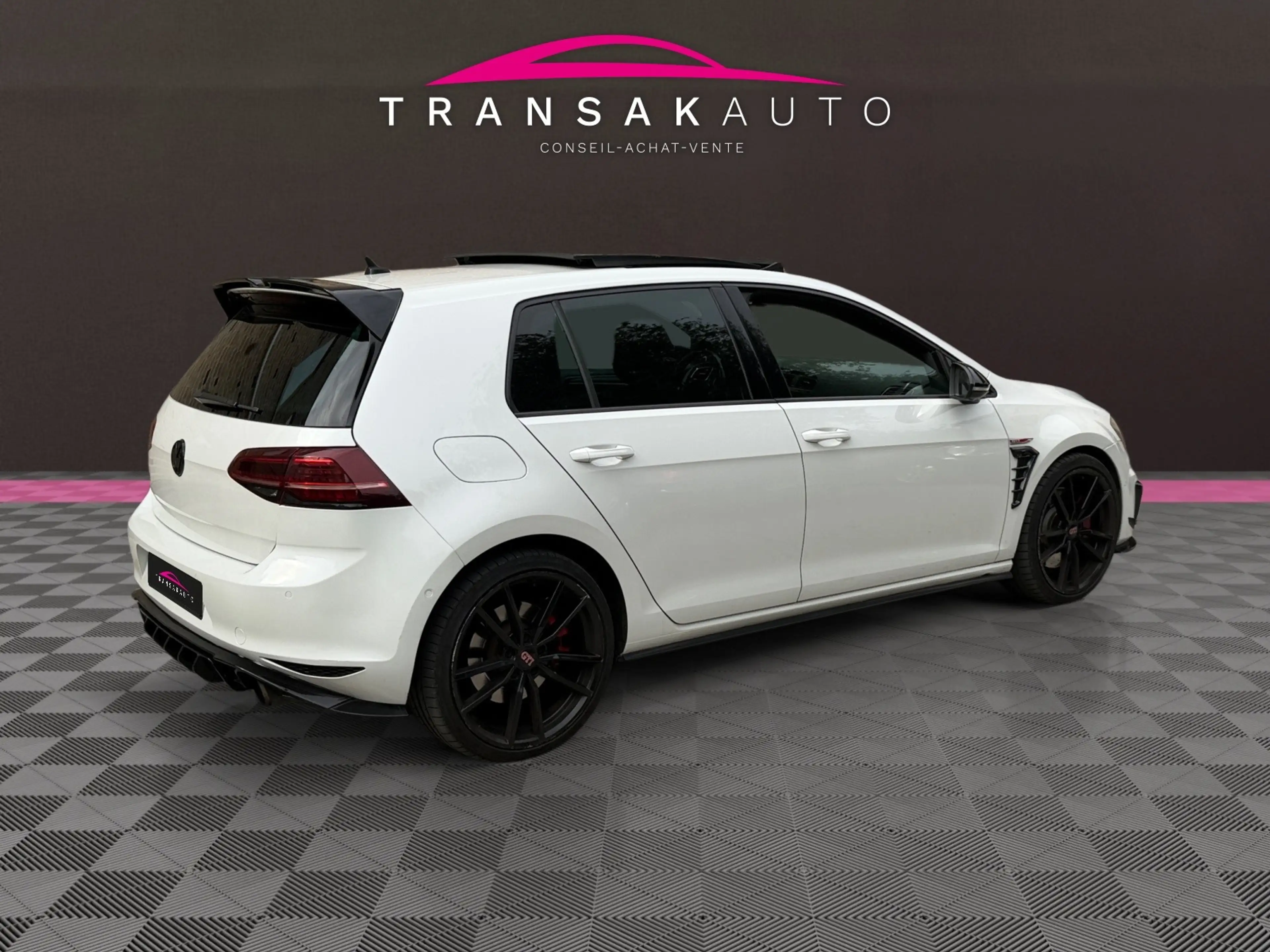 Volkswagen Golf GTI Performance / Ciel étoilé / Toit panoramique / Garantie 12 Mois valable chez VW — photo 4