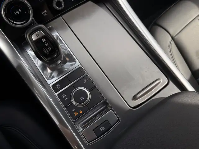 Land Rover Range Rover Sport view 28