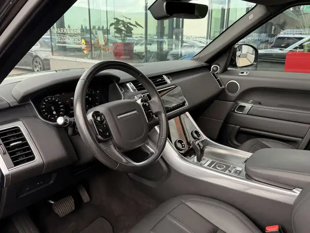 Land Rover Range Rover Sport view 2