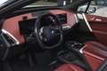 BMW iX xDrive50 / Sportpakket / Panoramadak Sky Lounge / Wit - thumbnail 9