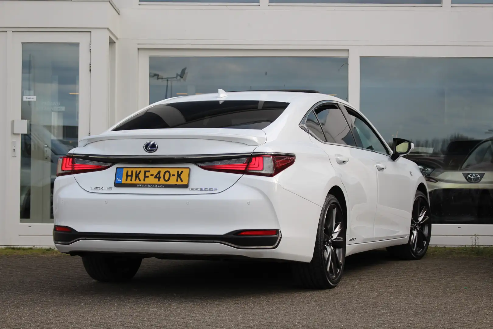 Lexus ES 300 300h F-Sport Premium I Mark Lev. I Open dak I Appl Wit - 2