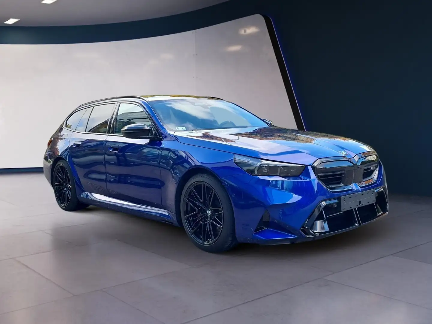 BMW M5 Basis Touring Comfort+DrivAssistPro+ParkPro+FFC... Blau - 2