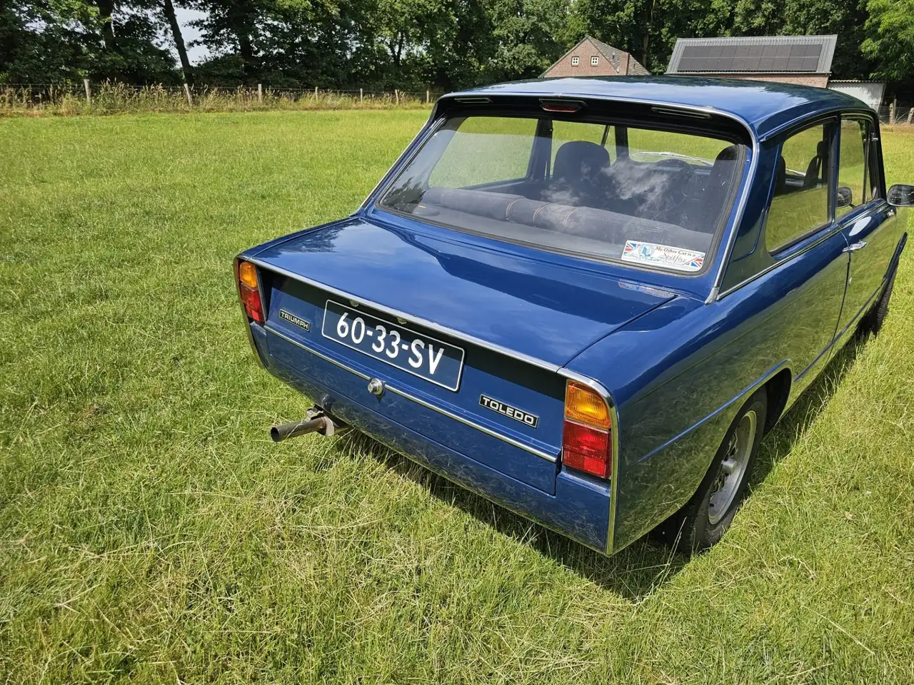Triumph Saloon coach, foto 4