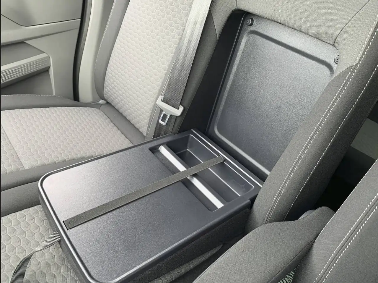 Volkswagen T7 Caravelle 2026 — фото 13