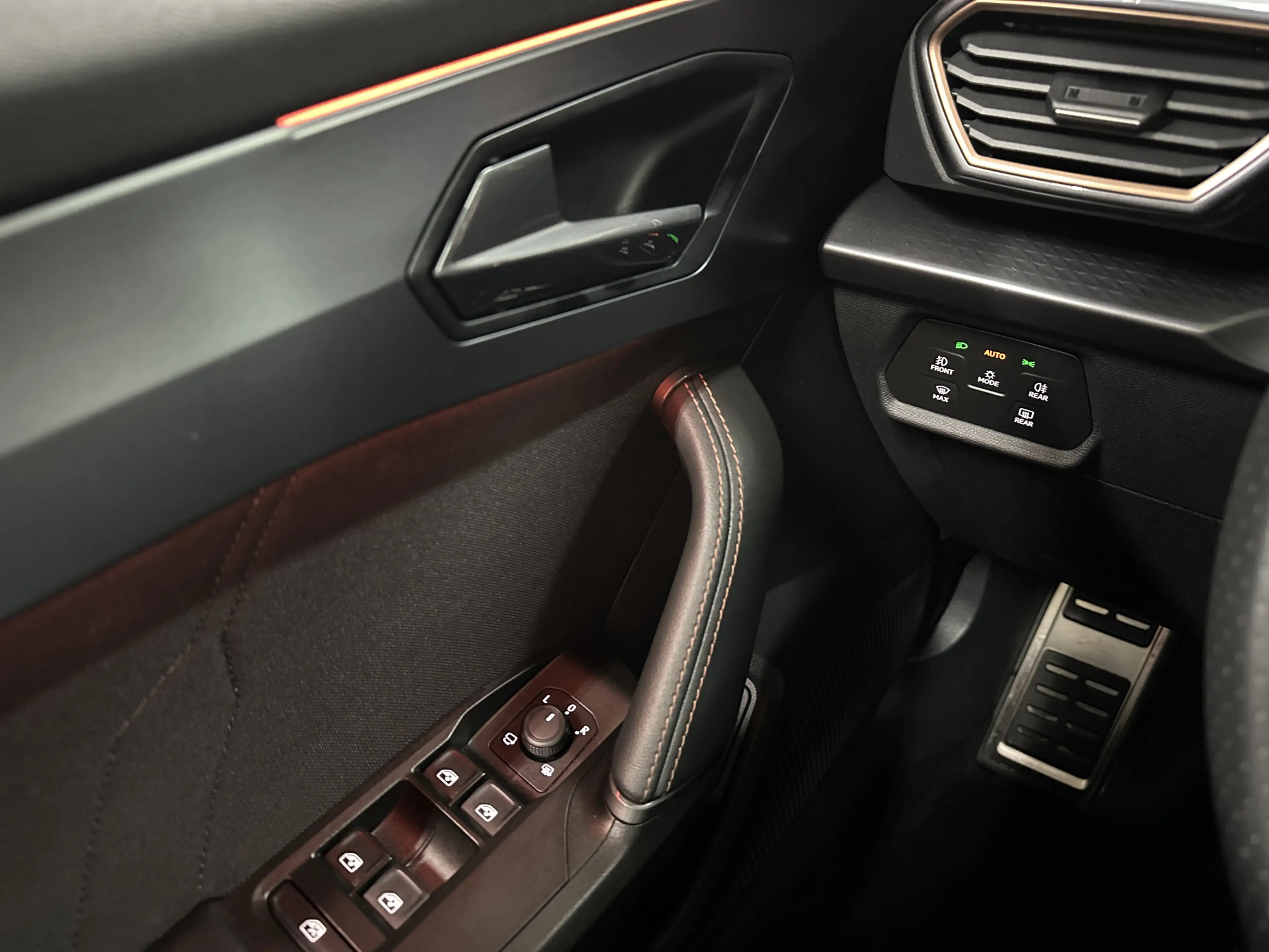 CUPRA Formentor 1.5 eTSI 150pk Business | Wegklapbare trekhaak | P — photo 11