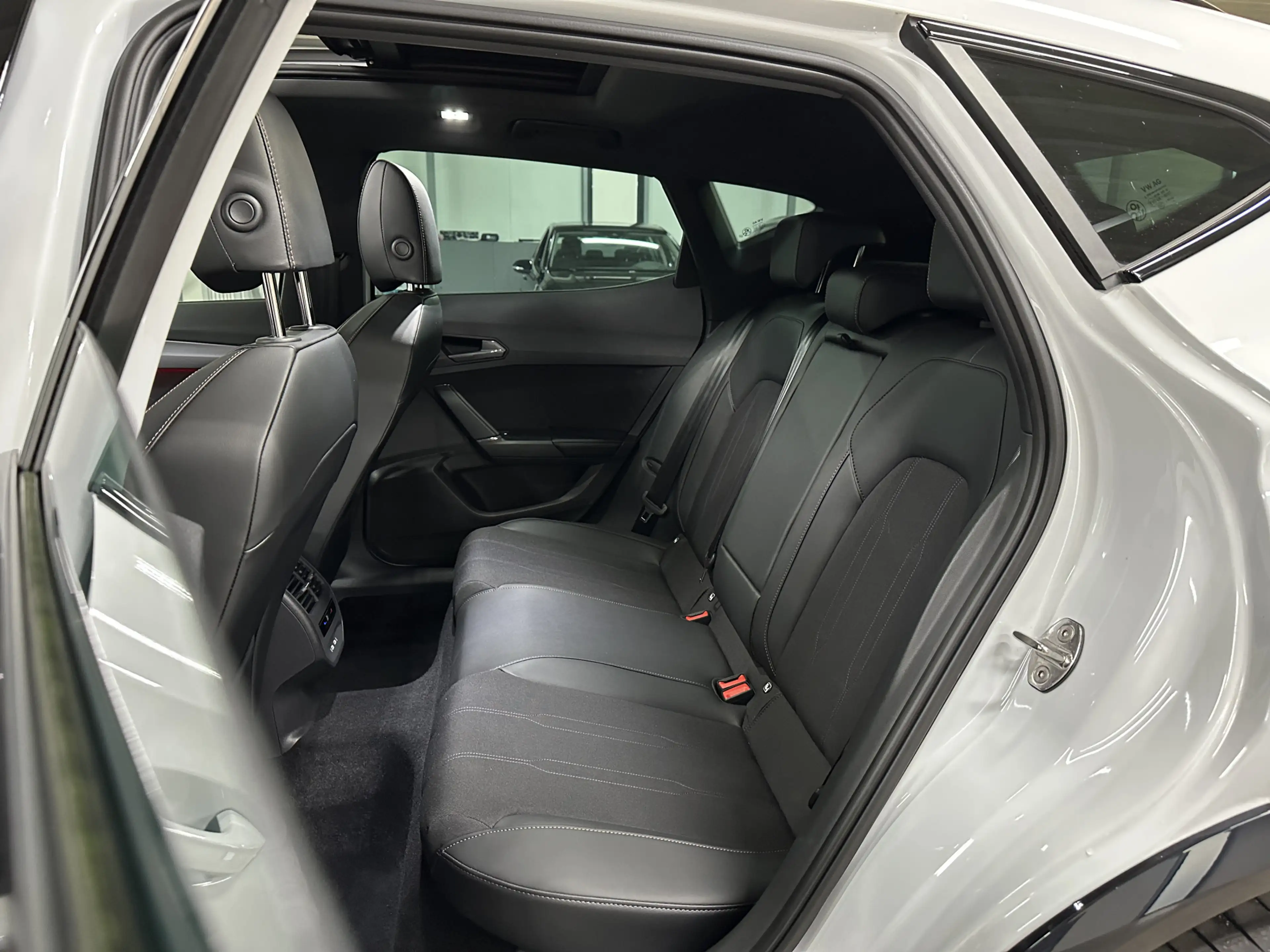 CUPRA Formentor 1.5 eTSI 150pk Business | Wegklapbare trekhaak | P — photo 23