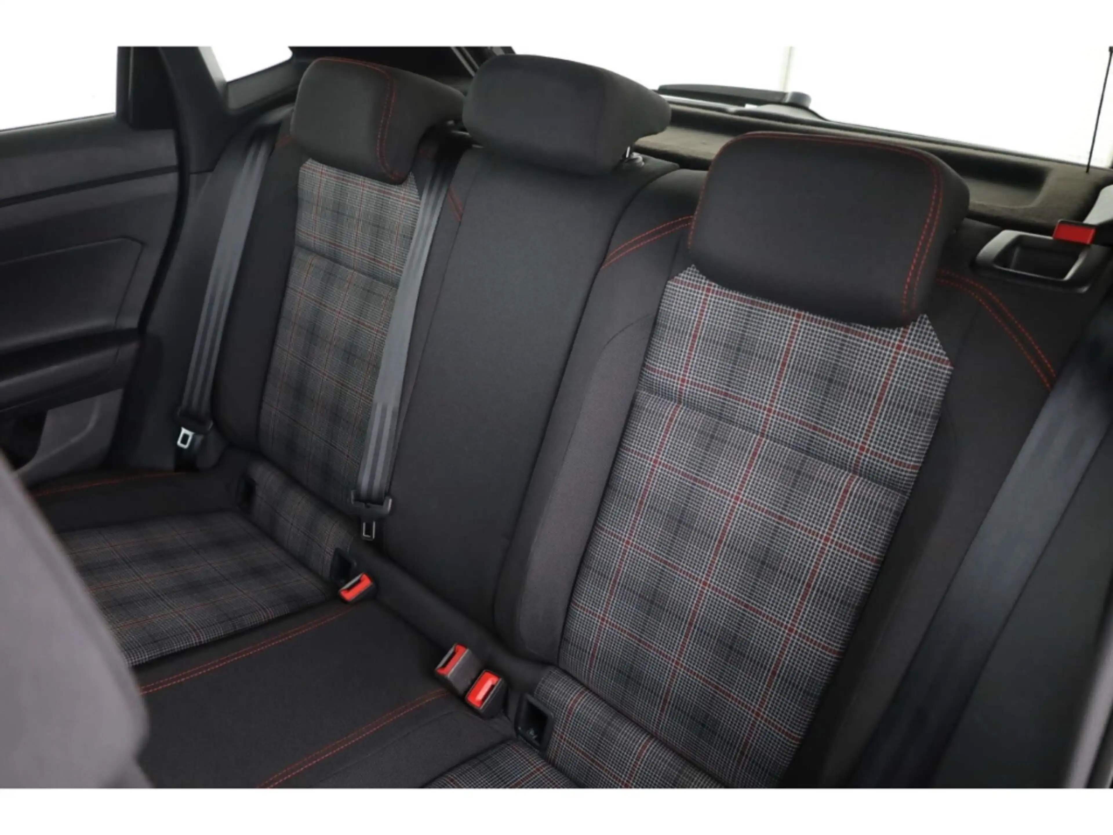 Volkswagen Polo GTI 2.0 TSI OPF — photo 11