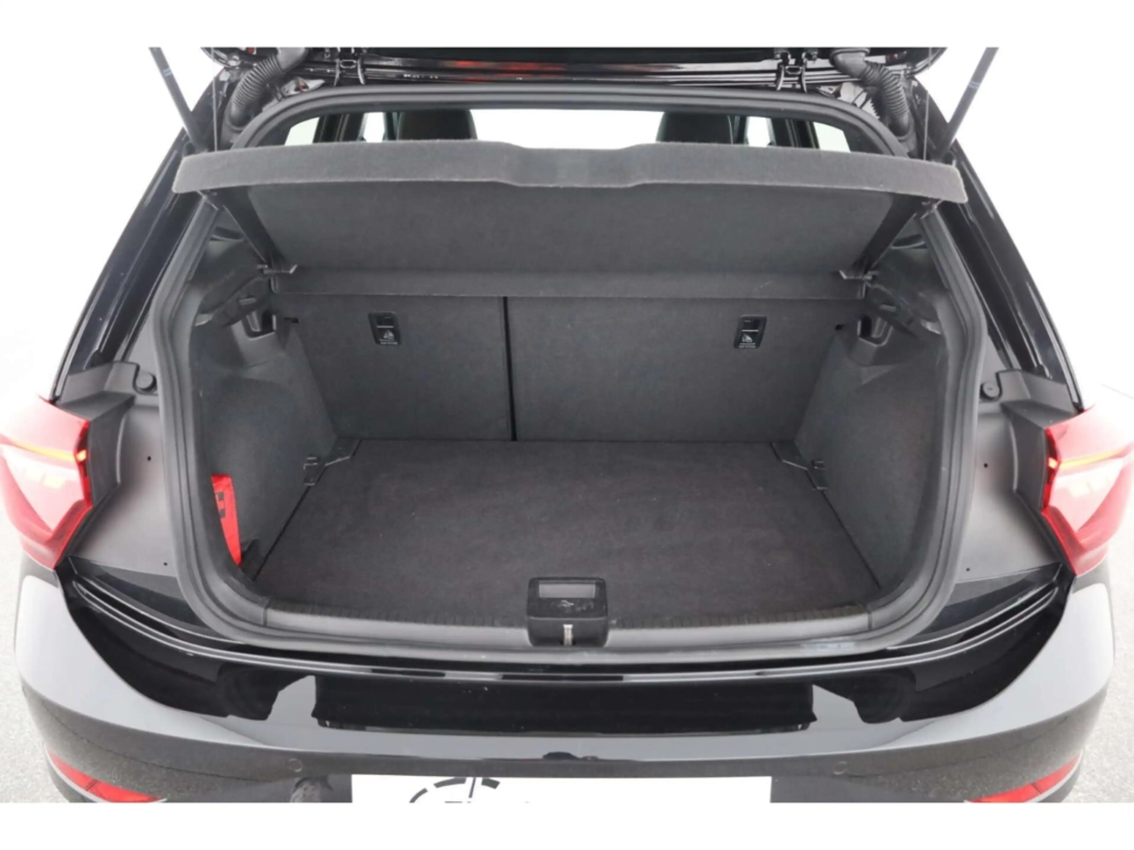 Volkswagen Polo GTI 2.0 TSI OPF — photo 12