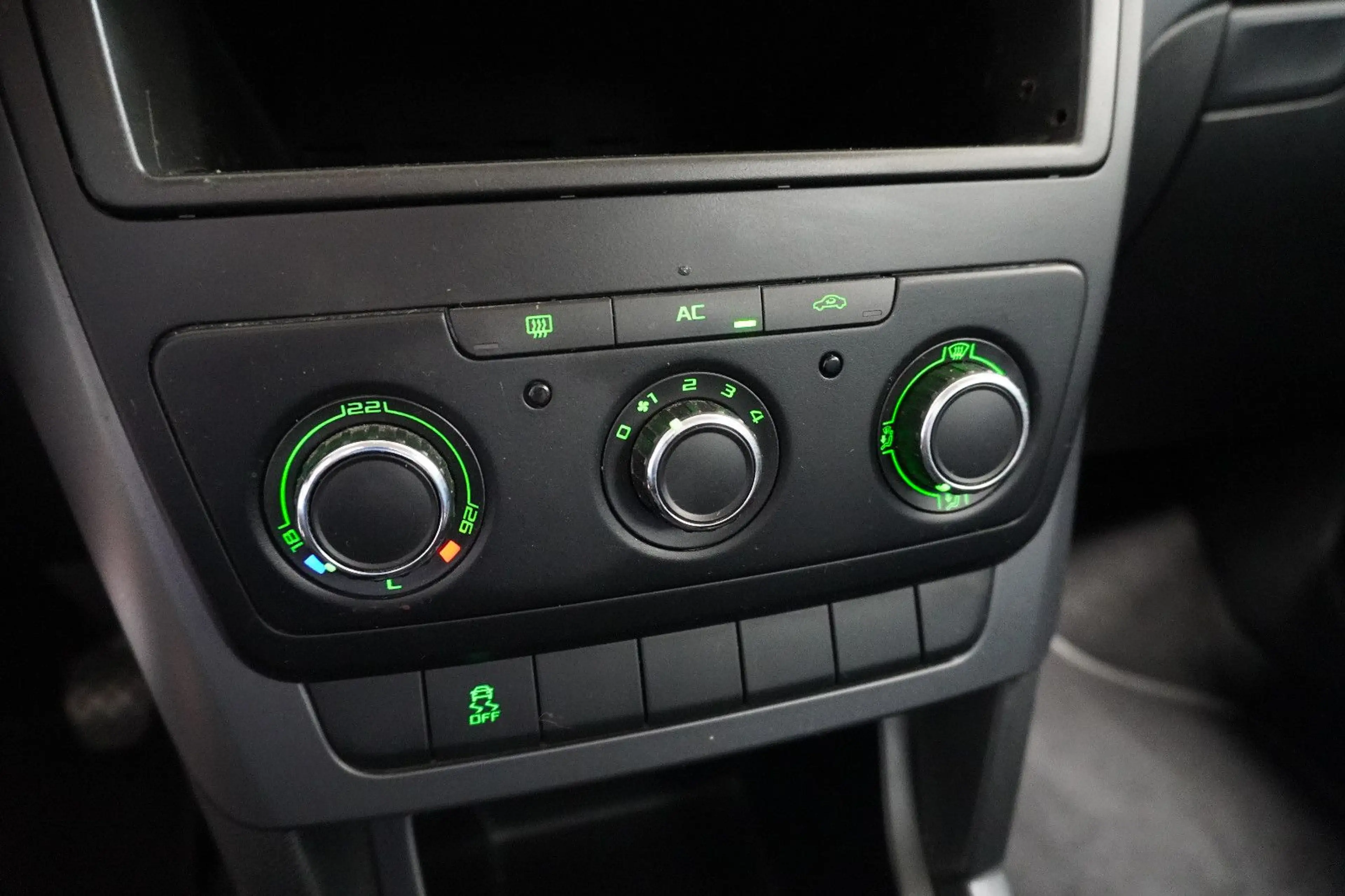 Skoda Yeti - Klima/Allwetter/Steuerkette erneuert — photo 11