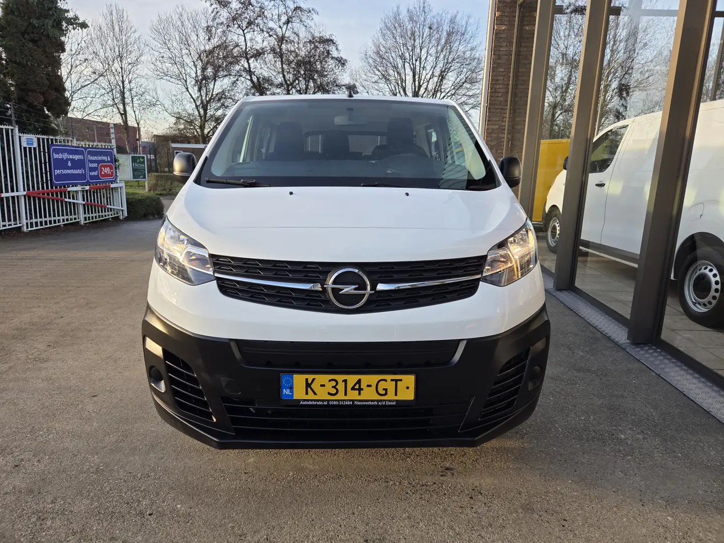 Peugeot e-Expert / Opel e-Vivaro L2 Innovation 50 kWh 9-Persoons Ai Weiß - 2