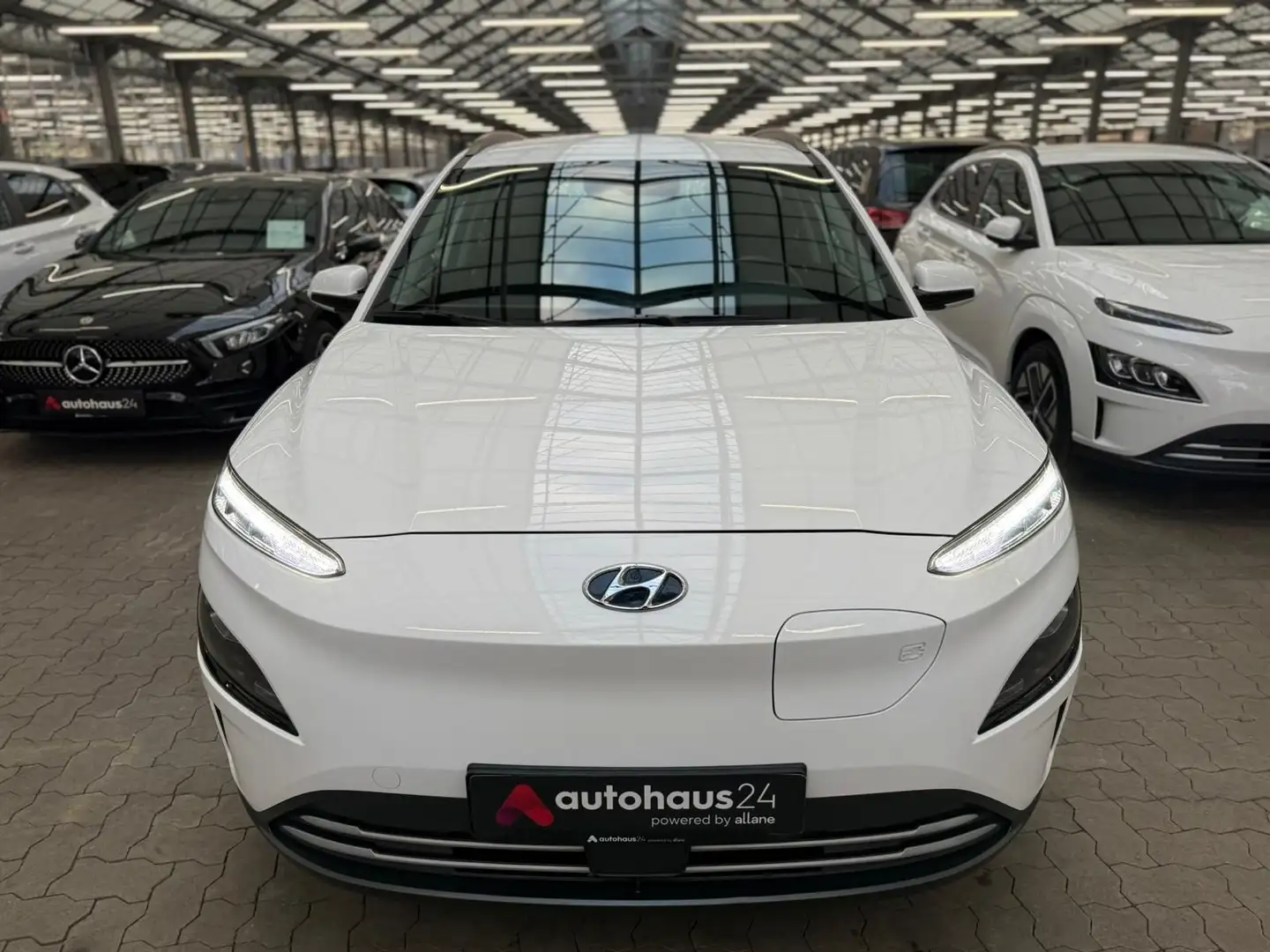 Hyundai Kona Select 39,2 kWh ParkPilot|Sitzheiz|Kamera Blanc - 2