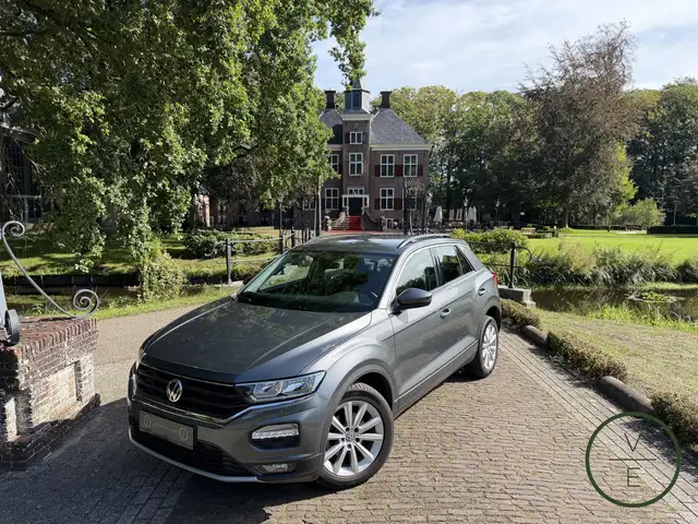 Volkswagen T-Roc 1.5 TSI Style | 51.000KM !! | Camera | Trekhaak |