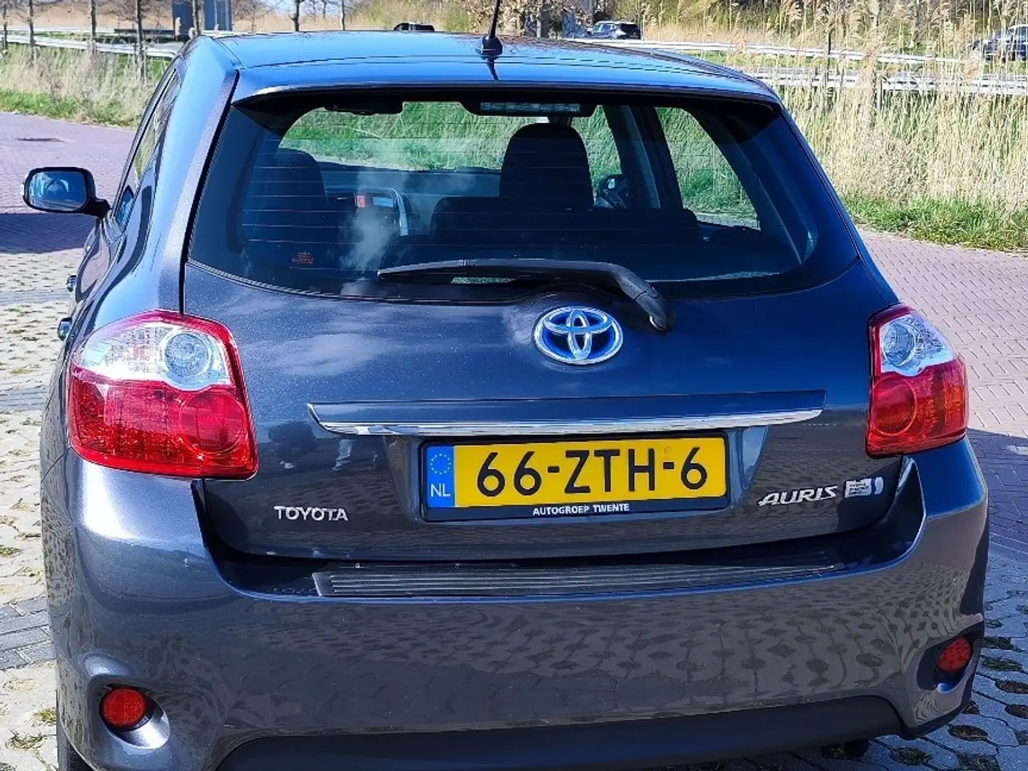 Toyota Auris 1.8 Hybrid Life - 2