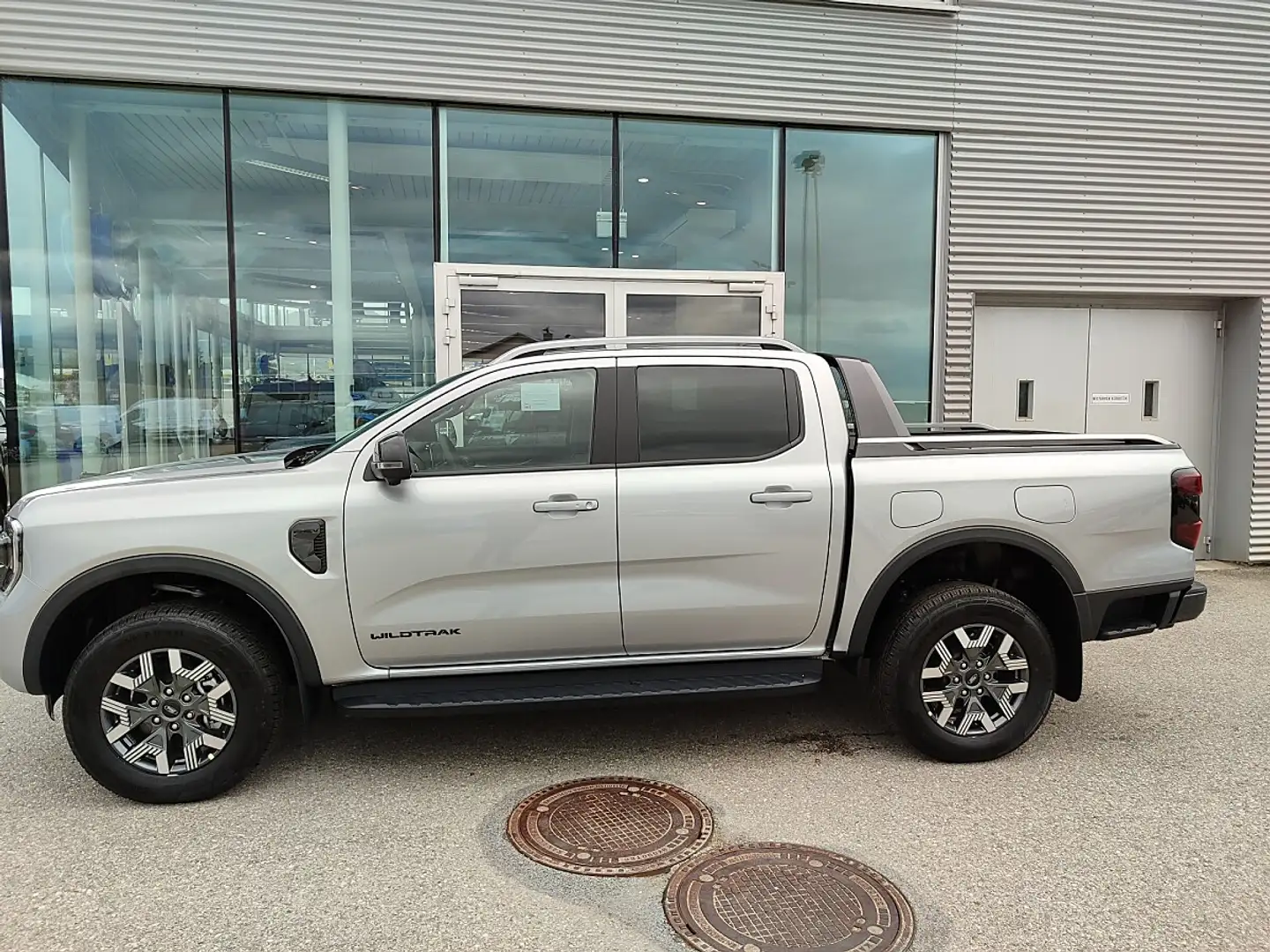 Ford Ranger Ranger Doppelkabine Wildtrak e-4WD 2.3 EcoBoost... Silber - 2