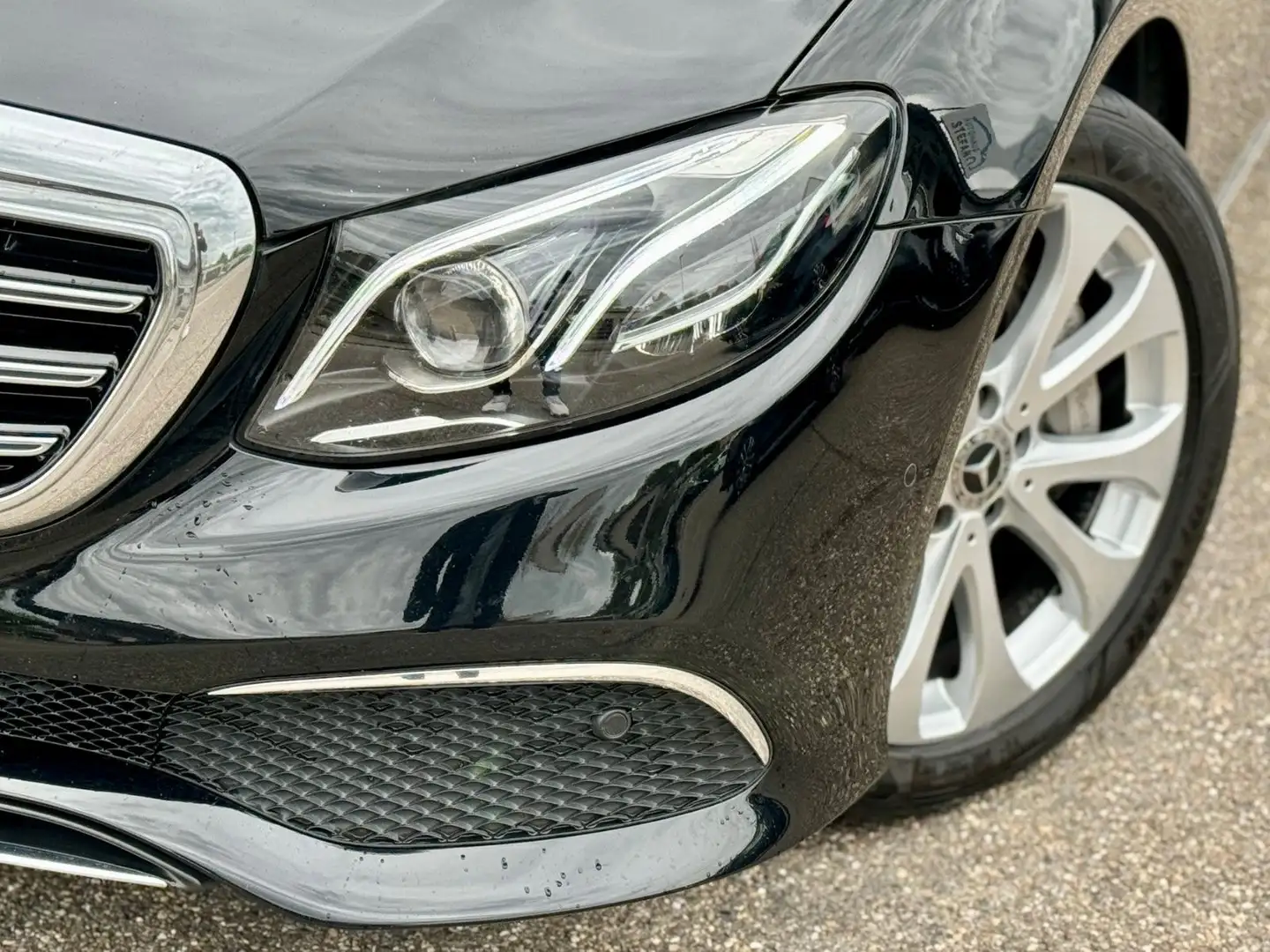 Mercedes-Benz E 350 d Lim. 9G-TRONIC Exclusive Multibeam|360° Schwarz - 2