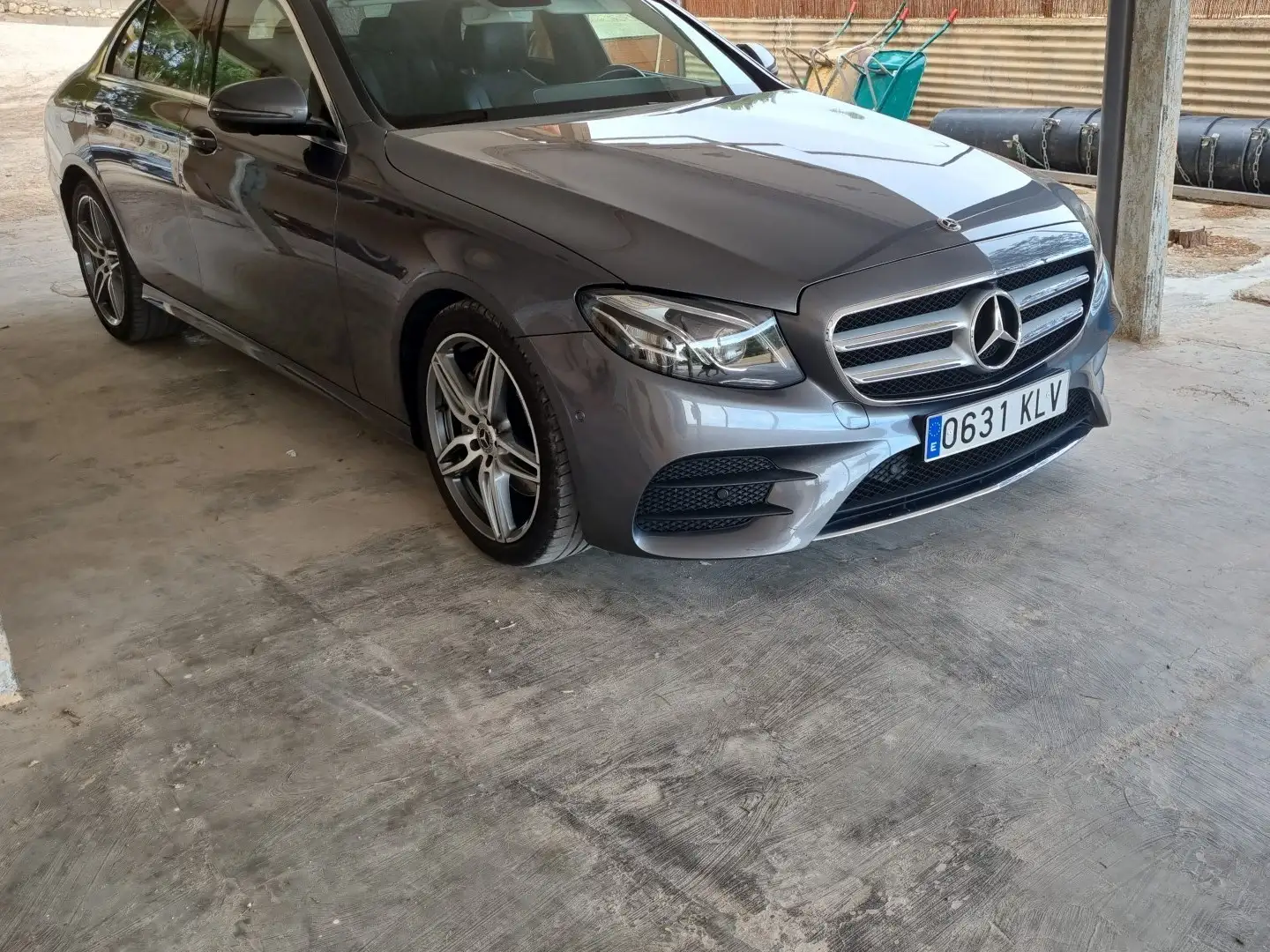 Mercedes-Benz E 220 220d 4Matic 9G-Tronic 194 Gris - 2