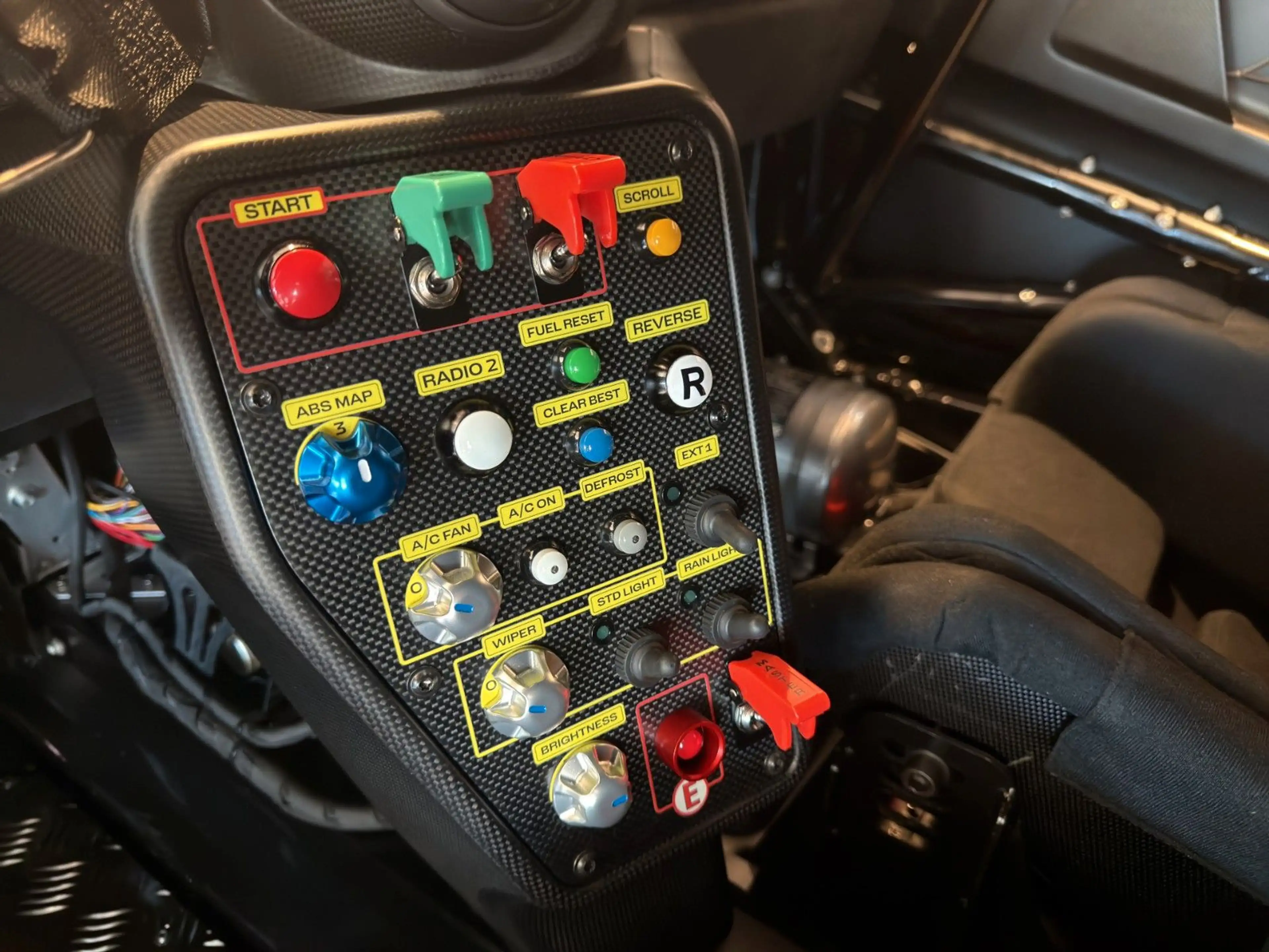 Ferrari 296 GTB 296 Challenge / Passanger-Seat / Race-Car — photo 10