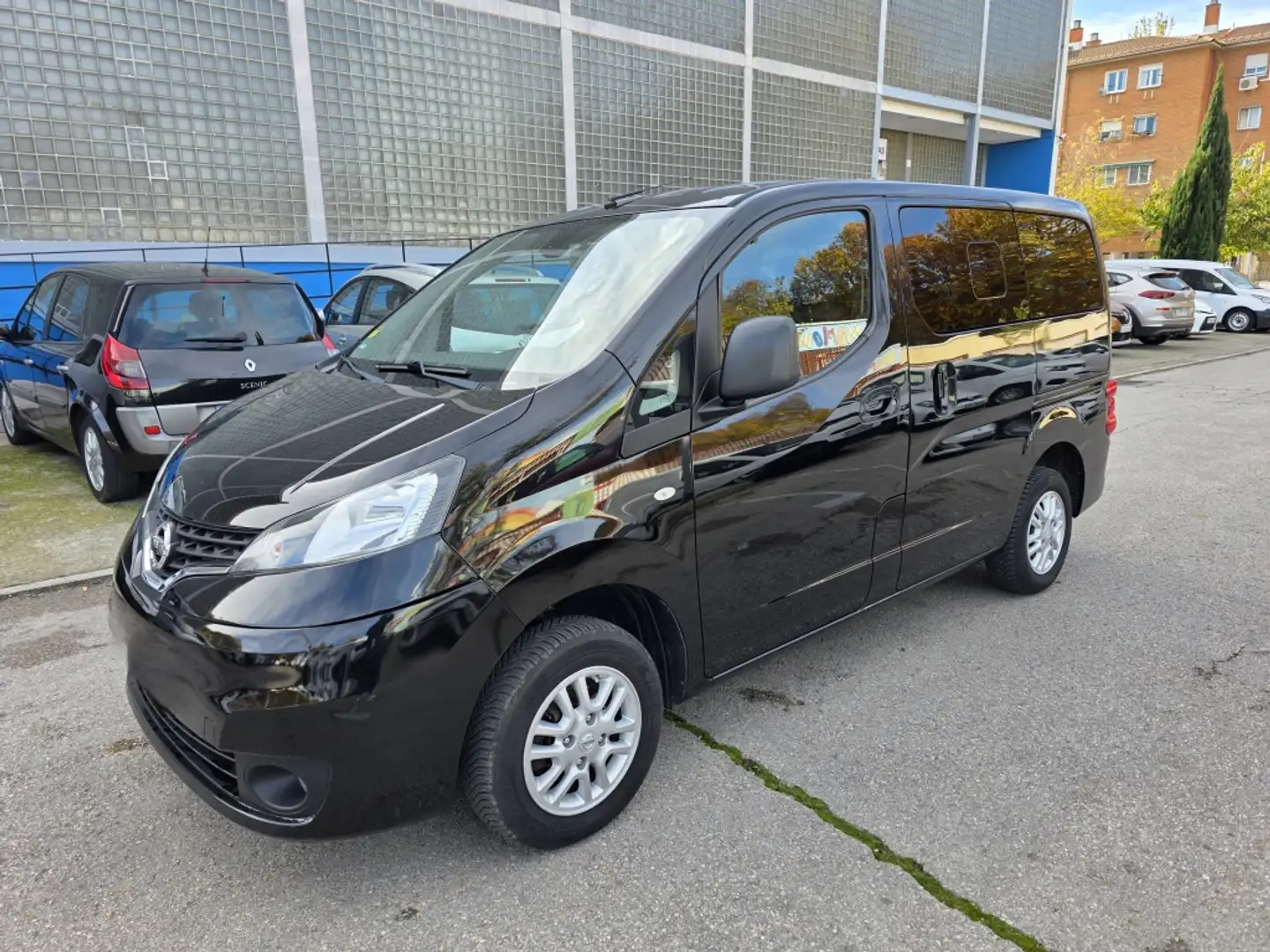 Nissan NISSAN NV200 M1 Monovolumen  Manual de 5 Puertas Чорний - 1