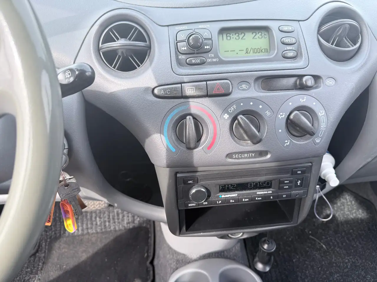 Toyota Yaris 1.0 Free-Tronic linea sol, foto 8