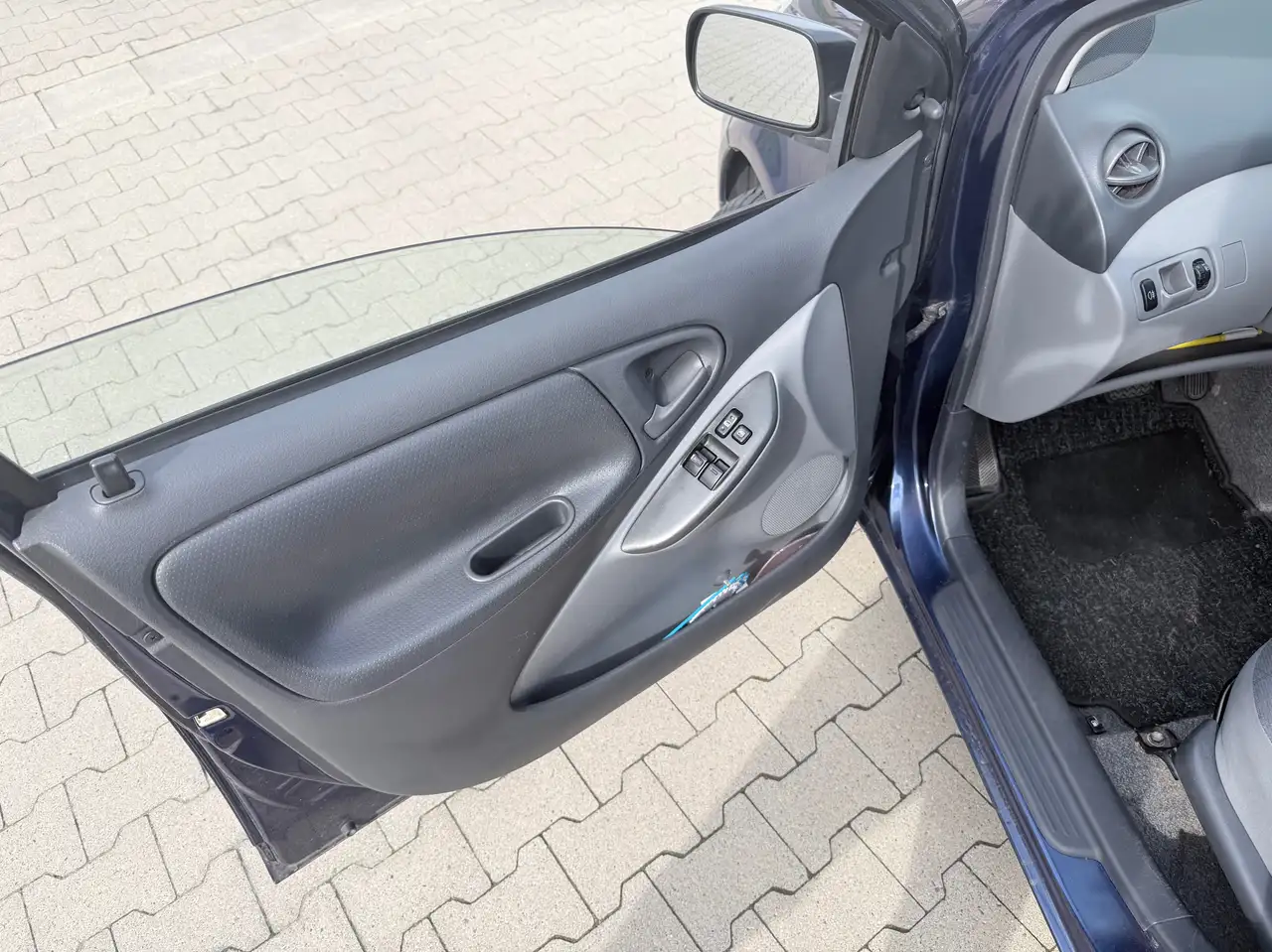 Toyota Yaris 1.0 Free-Tronic linea sol, foto 5