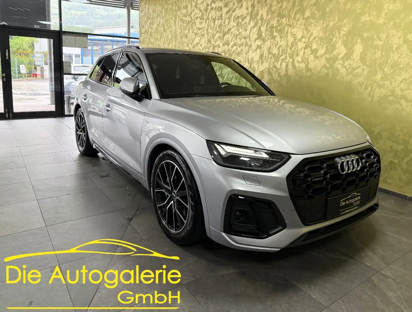 Audi Q5 55 TFSI e quattro *S-LINE*LUFT*LED*AHK.* Grau - 1