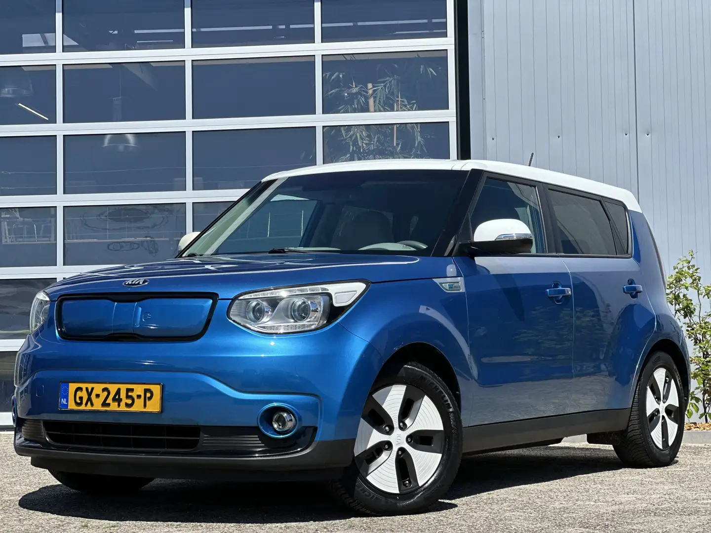 Kia Soul EV ExecutiveLine 27 kWh 111PK | Achteruitrijcamera Blue - 1