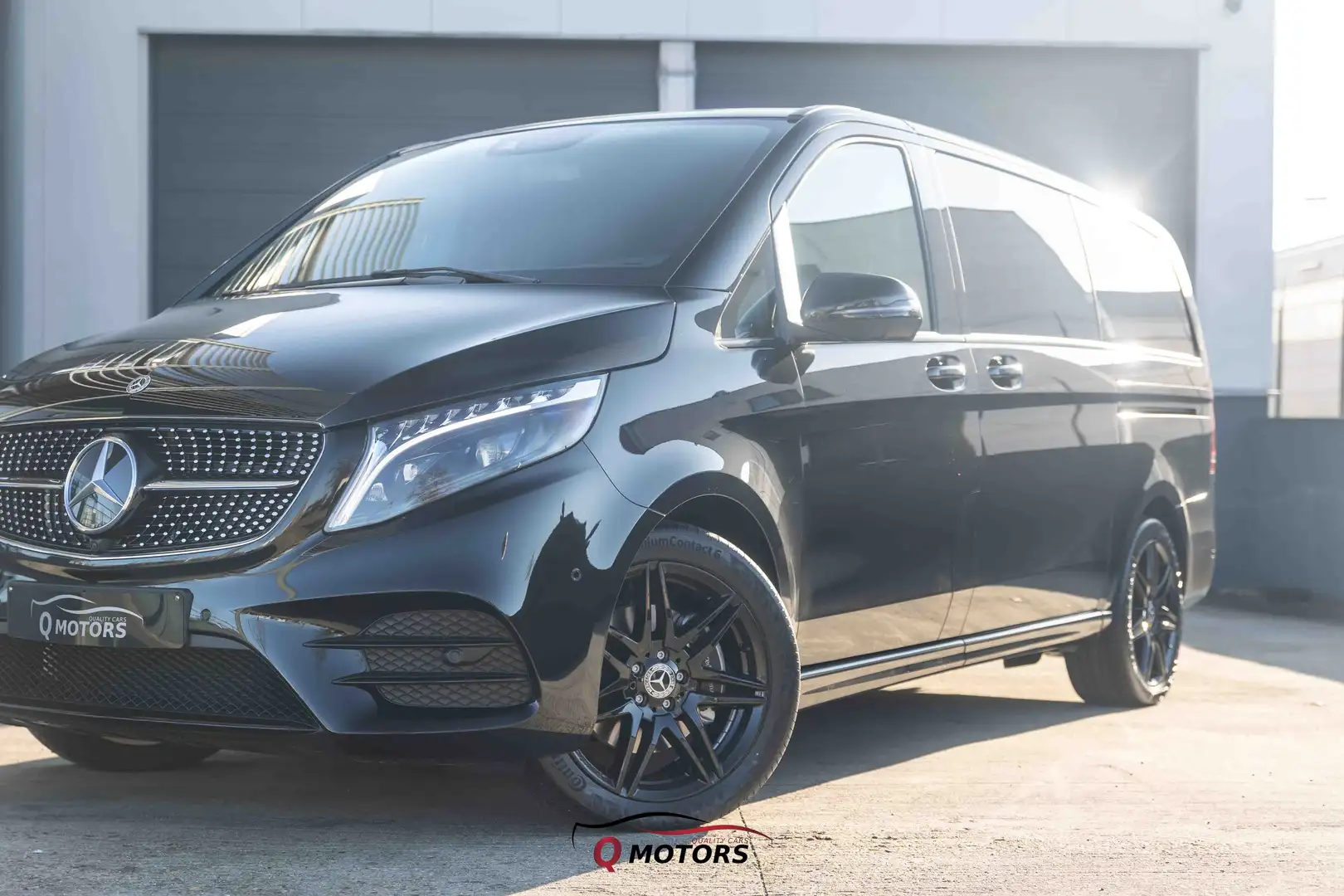 Mercedes-Benz V 300 AMG- Airmatic - Full Black-360°-Lichtevracht Noir - 2