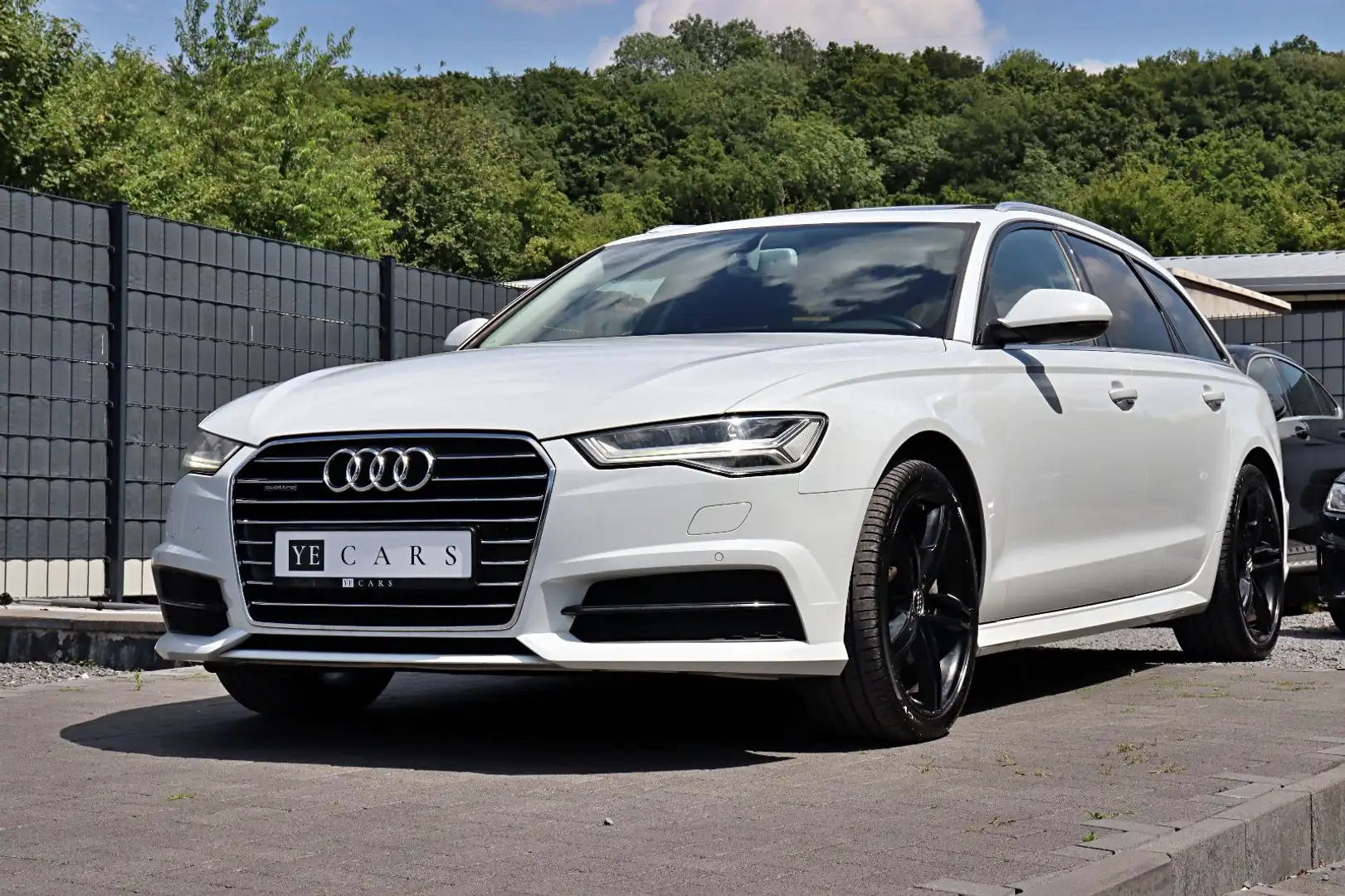 Audi A6 Avant 3.0 TDI quattro *PANO*ZYLINDERKOPF* Blanc - 2
