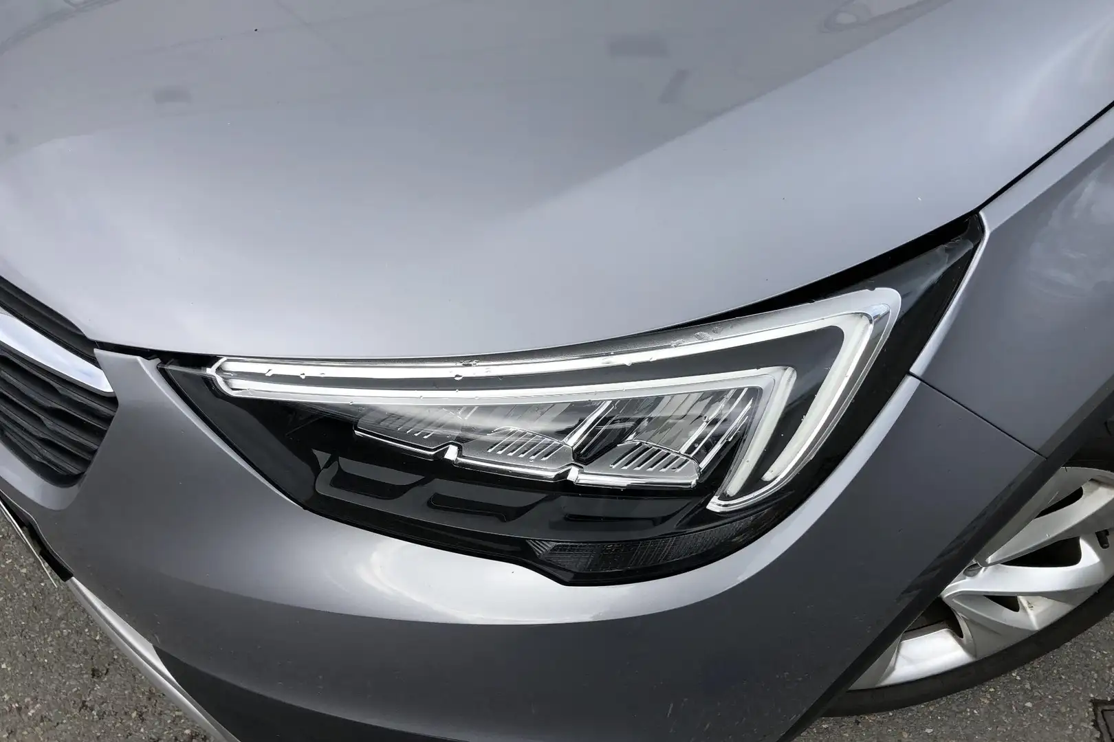 Opel Crossland X 1.2 Turbo 110PK Innovation | Navigatie | Panoramad Gris - 2