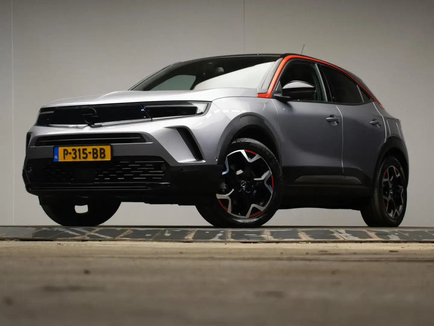 Opel Mokka-E GS Line 50-kWh 11kw bl. Sport (APPLE CARPLAY, NAVI Grijs - 2