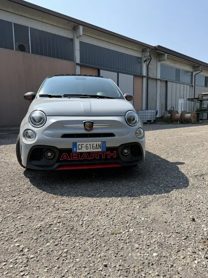 Abarth 595 2021