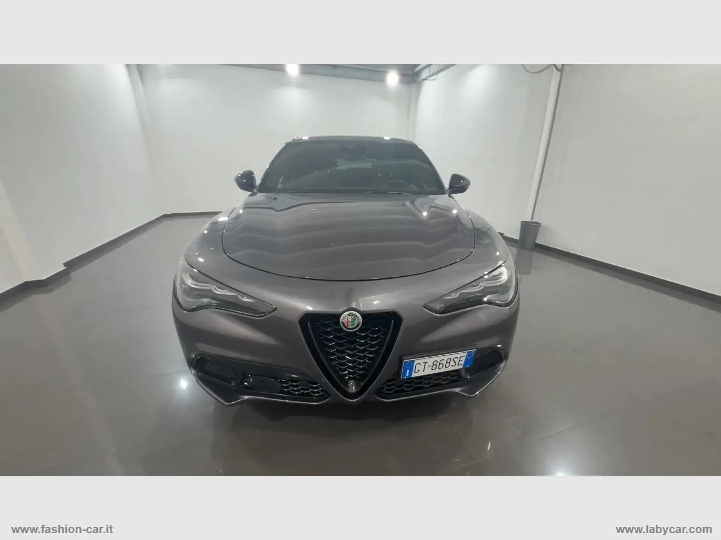 Alfa Romeo Stelvio 2.2 T.diesel 210CV AT8 Q4 Veloce Grau - 2