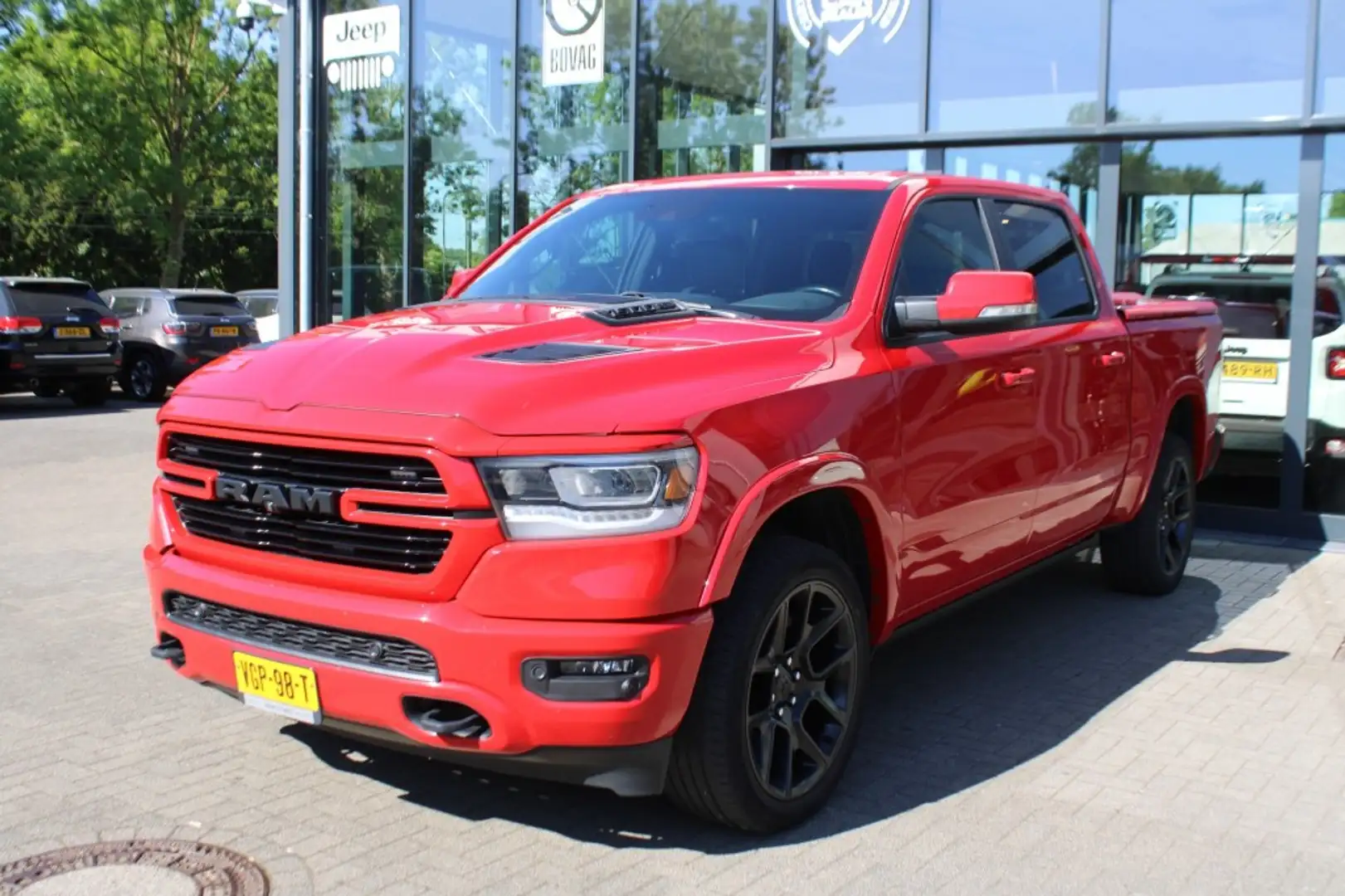 Dodge RAM 5.7 Hemi V8 Crew Cab LARAMIE Night LPG Luchtvering Rood - 2