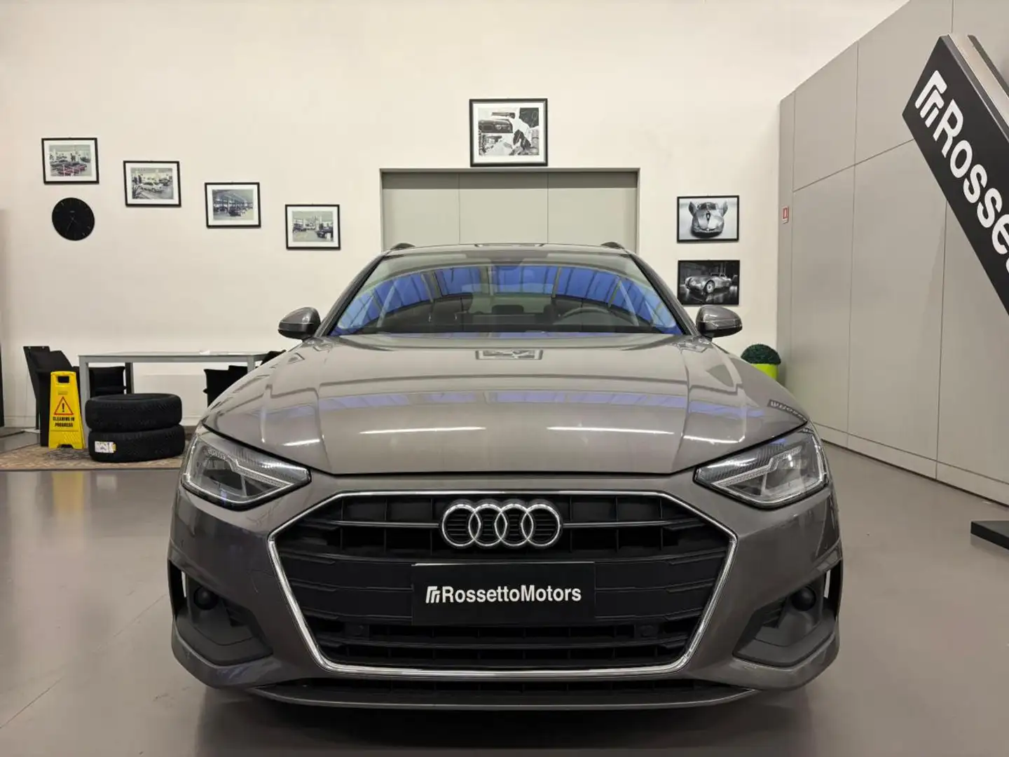 Audi A4 Avant 2.0TDI Ibrida S-tronic Business Gris - 2