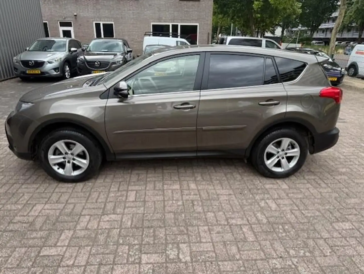 Toyota RAV 4 2.0 Executive 4WD Navi/Camera/Leer/Trekh Bruin - 2