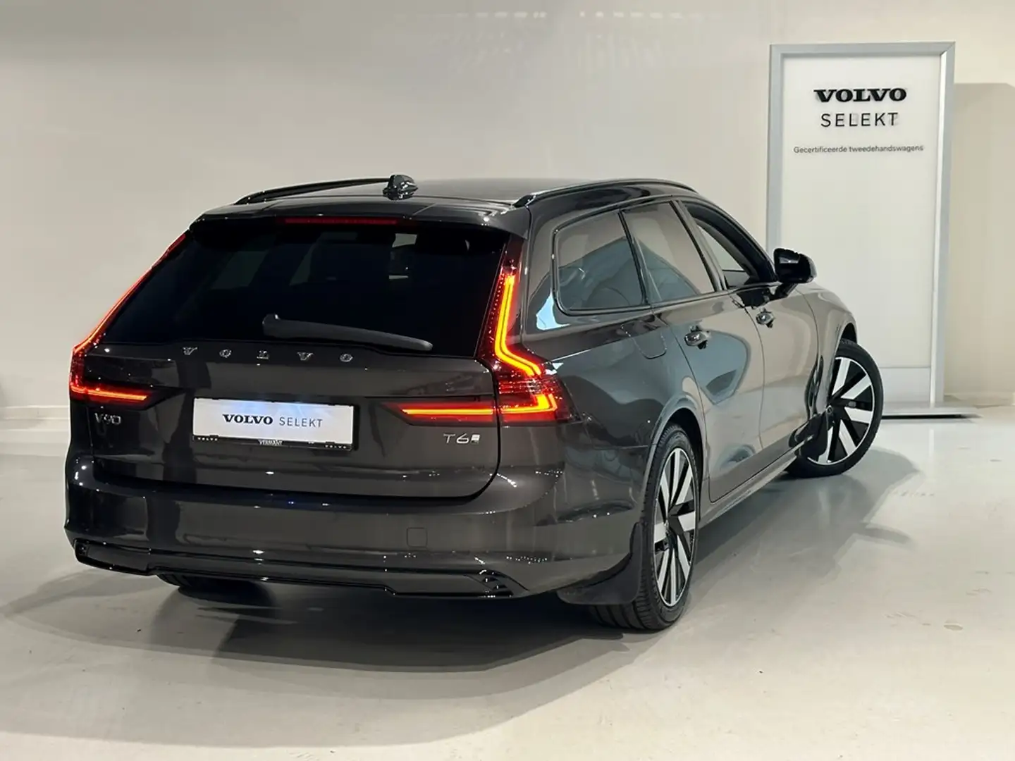 Volvo V90 T6 Recharge Dark Plus + electr trekhaak Gris - 2