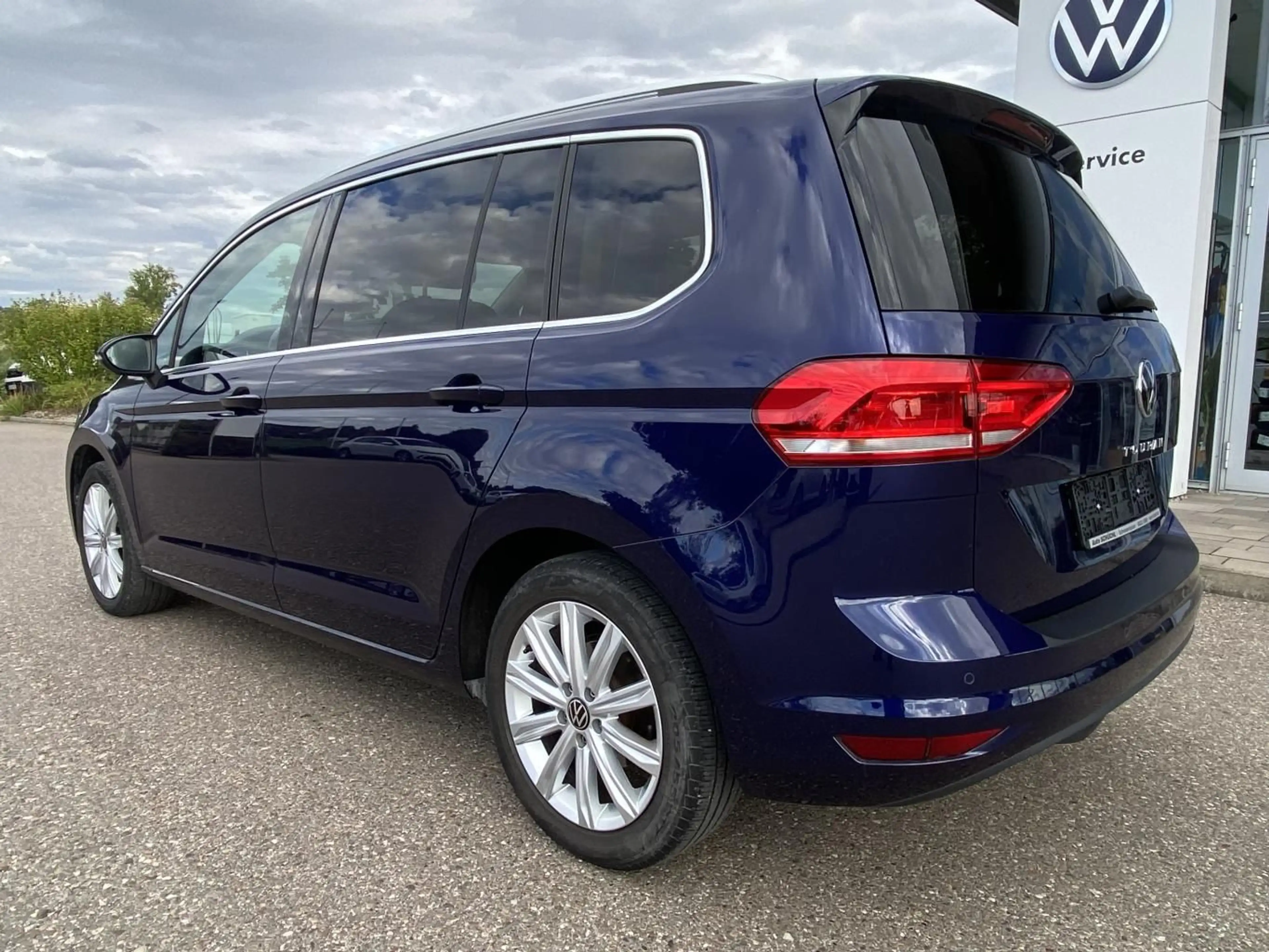 Volkswagen Touran 1.5 TSI HIGHLINE DSG 7-SITZER 7-SITZER AC — photo 4