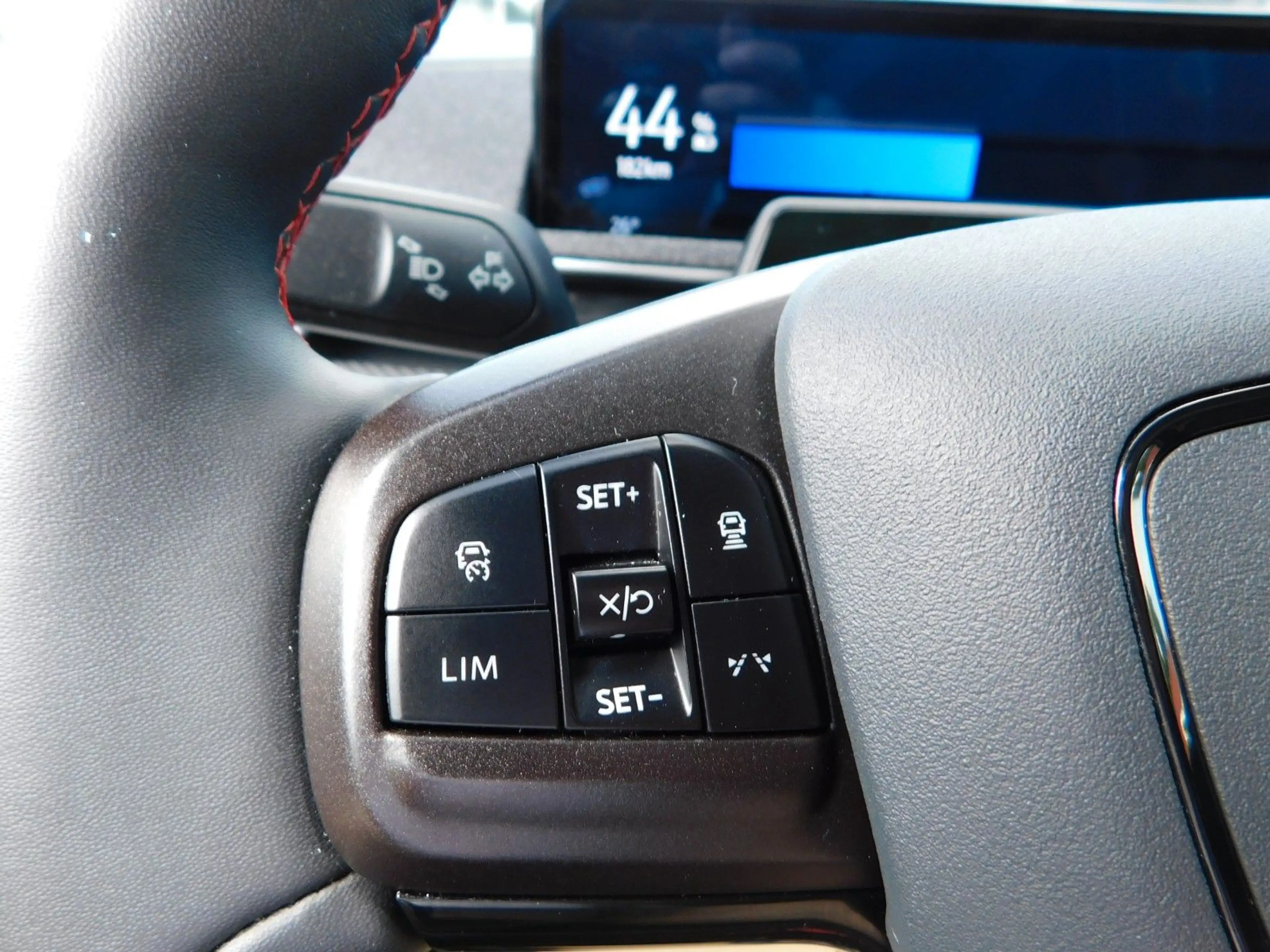 Ford Mustang Mach-E MUSTANG MACH-E Ext. Range PREMIUM AWD+360°+Pano — photo 9