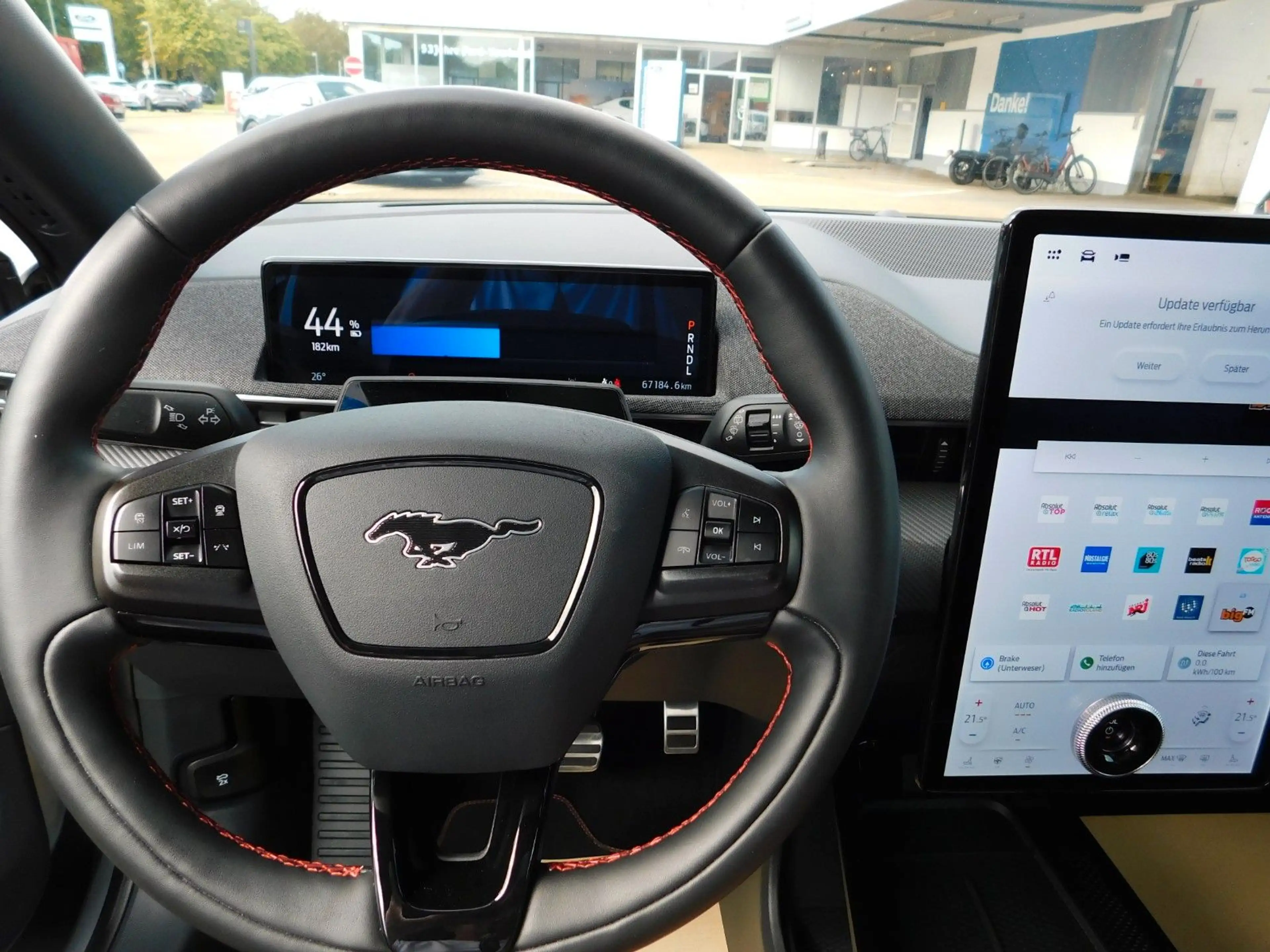 Ford Mustang Mach-E MUSTANG MACH-E Ext. Range PREMIUM AWD+360°+Pano — photo 4