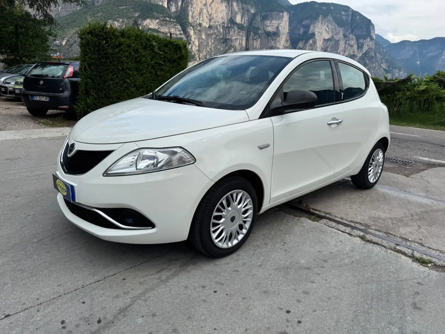 Lancia Ypsilon 1.3 MJT 16V 95 CV 5 porte S&S Silver Beige - 1