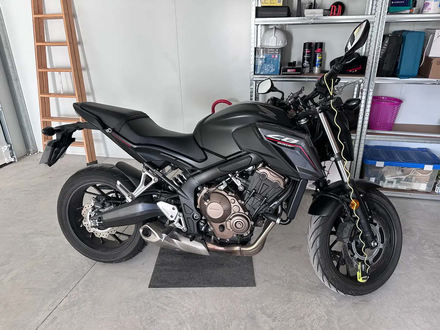 Honda CB 650 F Negro - 1