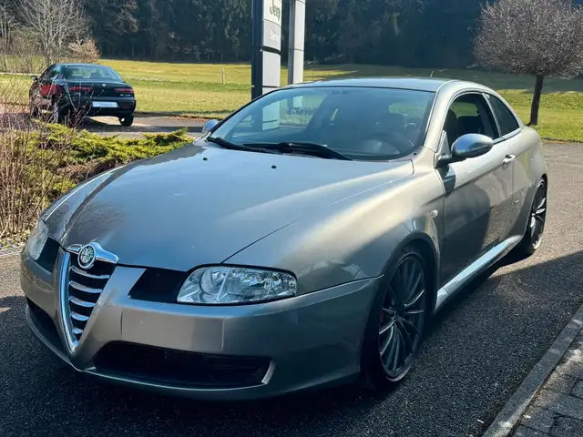 Alfa Romeo GT 3.2 V6 24V Distinctive disegno BERTONE