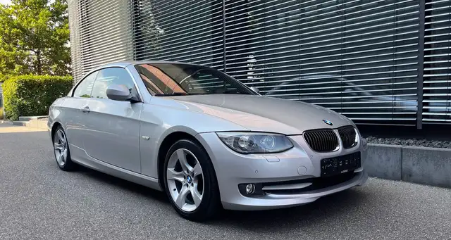 BMW 325 i Cabrio*Leder*Navi*Xenon*Sportsitze*AHK*