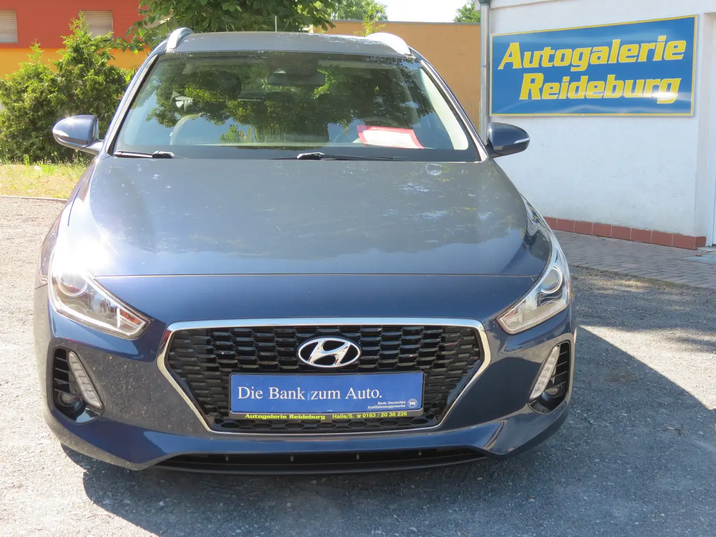Hyundai i30 Kombi CW GDI Family+1.Hd. Klimaaut.!!Temp.!! Blau - 2