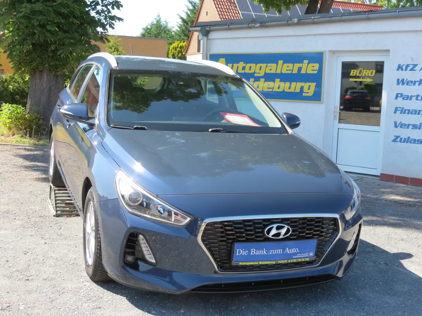 Hyundai i30 Kombi CW GDI Family+1.Hd. Klimaaut.!!Temp.!! Blau - 1