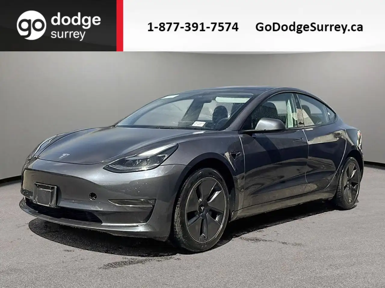 Tesla Model 3 снимка Tesla Model 3