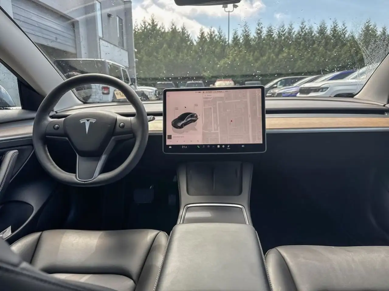 Tesla Model 3 снимка Tesla Model 3