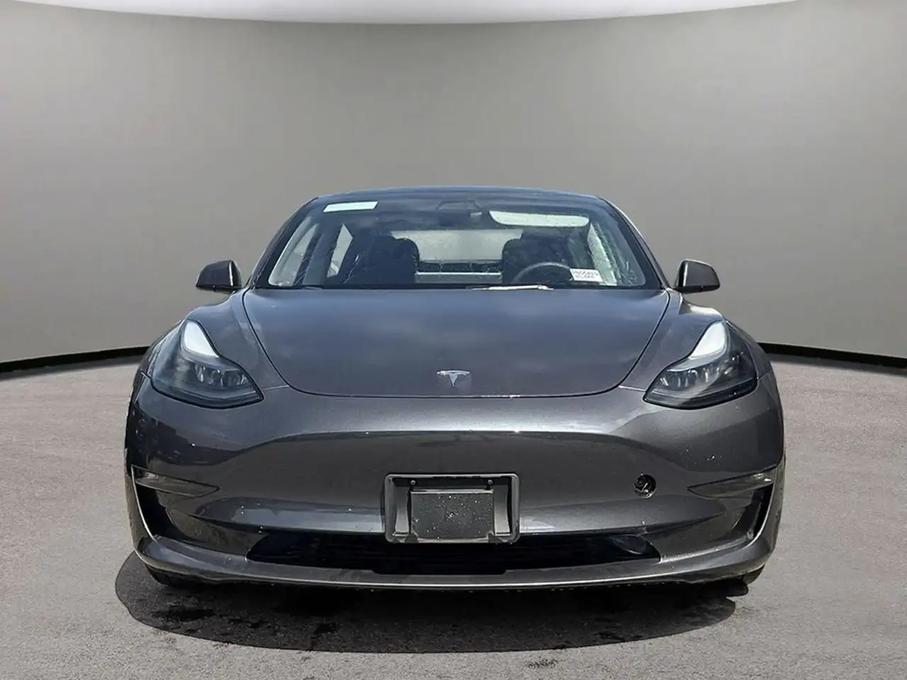 Tesla Model 3 снимка Tesla Model 3