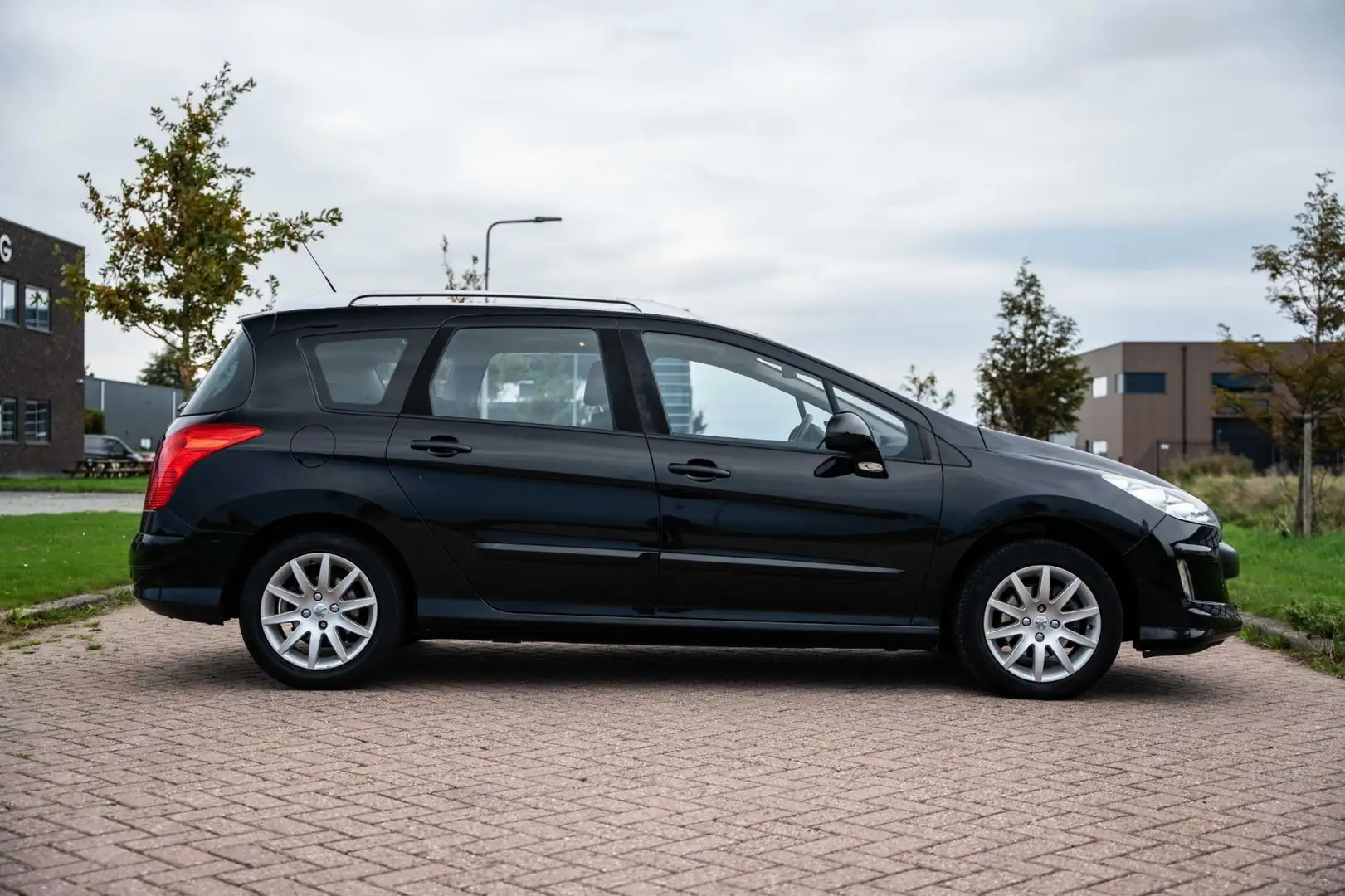 Peugeot 308 SW 1.6 VTi XS Zwart - 2